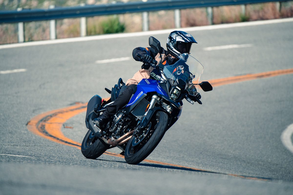 SUZUKI V-STROM 800 TECH